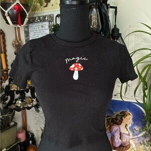 Fitted Black and Red Short Sleeve Tee